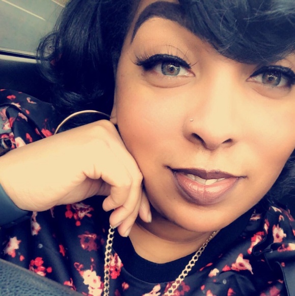 3D Dramatic False Lashes - Picture 3 of 3